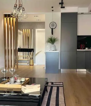 Center Thebeeapartment, Myslym Shyri Apartment Tirana